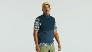 Specialized Men's Tops·Jackets & Vests>Men's /Fjällräven Adventure Vest